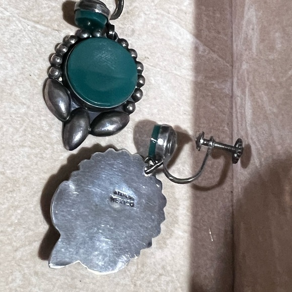 Vintage Mexico Sterling Silver Green Stone Screw Back Earrings Palco - Picture 6 of 7